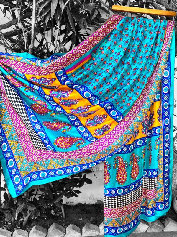 Jaw-Dropping Silk Dupattas to Turn Heads