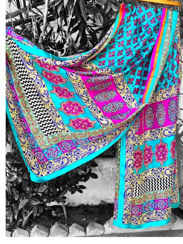 Jaw-Dropping Silk Dupattas to Turn Heads