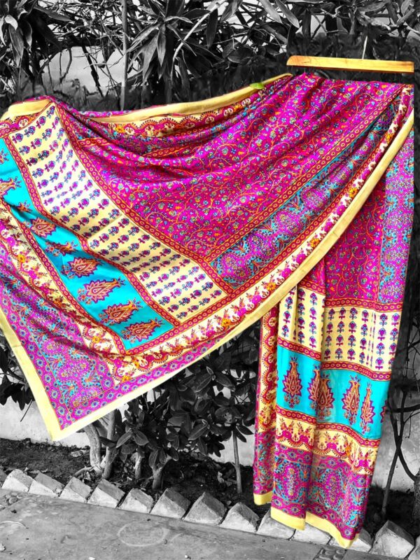 Jaw-Dropping Silk Dupattas to Turn Heads