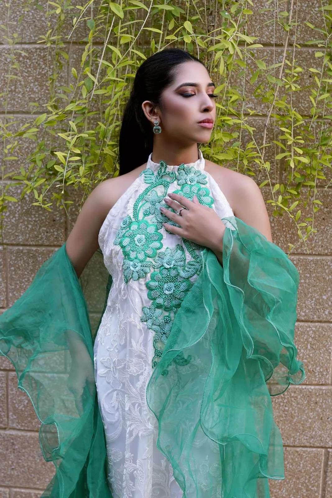 White Halter neck - Image 3